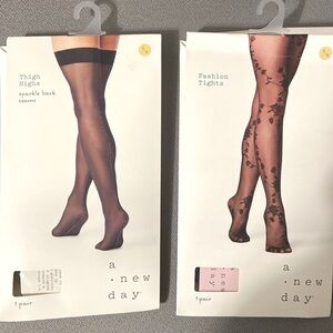 A new day. Set of 2 tights